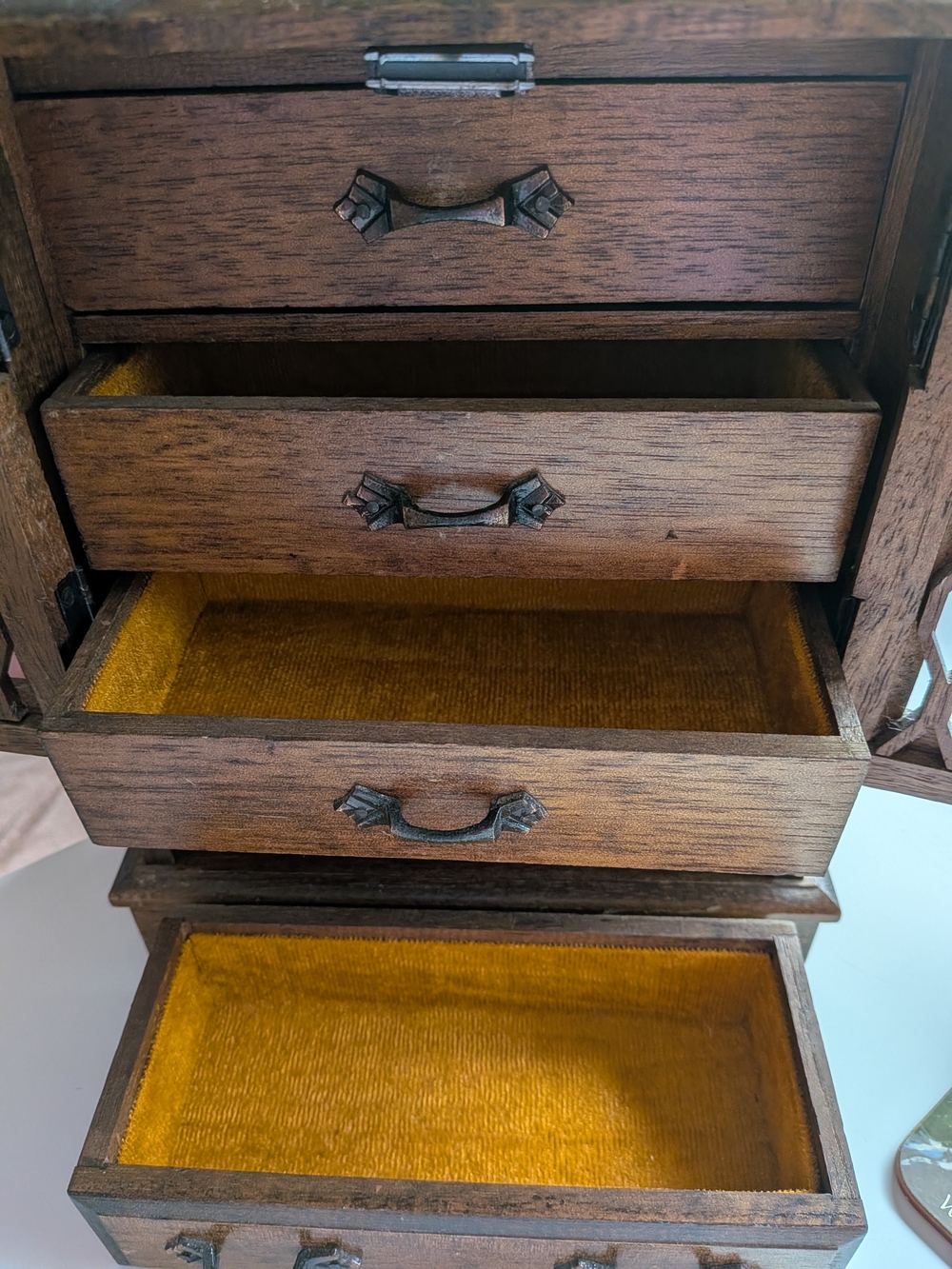 Vintage Wooden Jewelry Box/Music Box Dark Brown - Picture 5 of 6